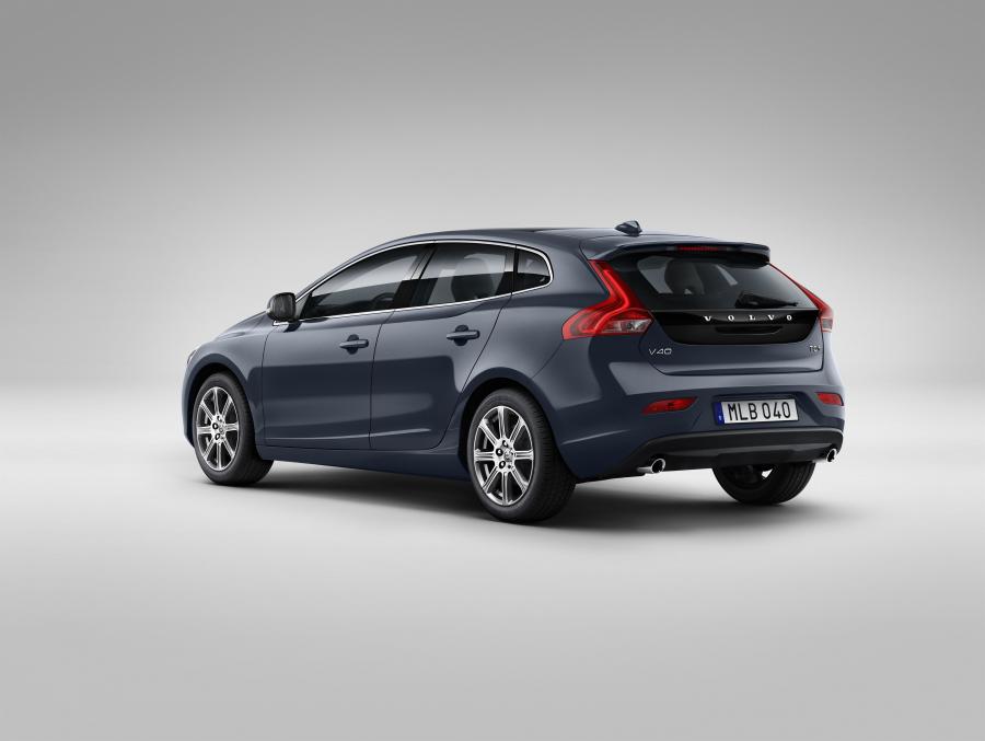  Volvo V40 T5 Inscription 2016 года  (фото 7 из 11)